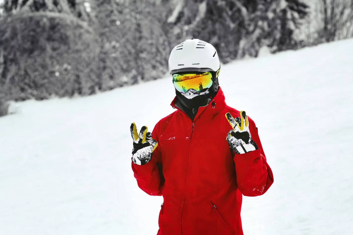 Snowboardistka Veronika pózuje na kameru