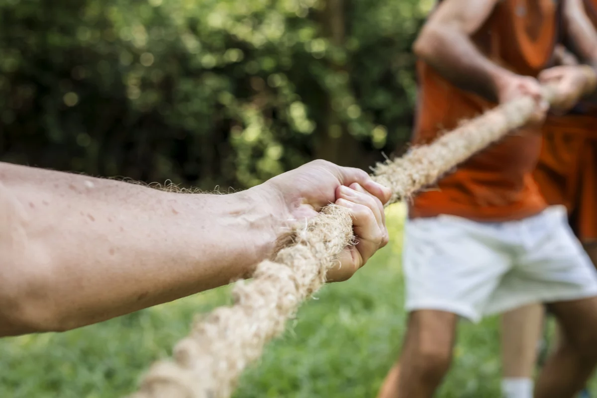 Kolegovia sa preťahujú ľanom