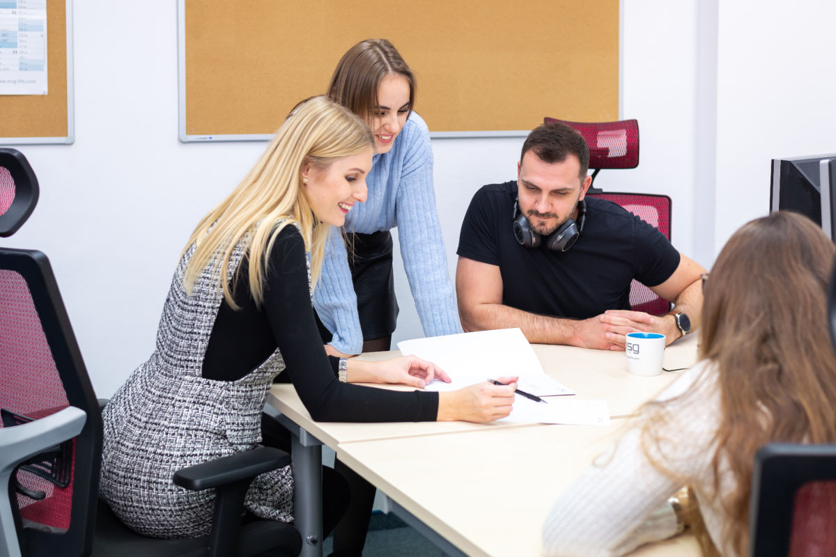 Praca programatora je timova