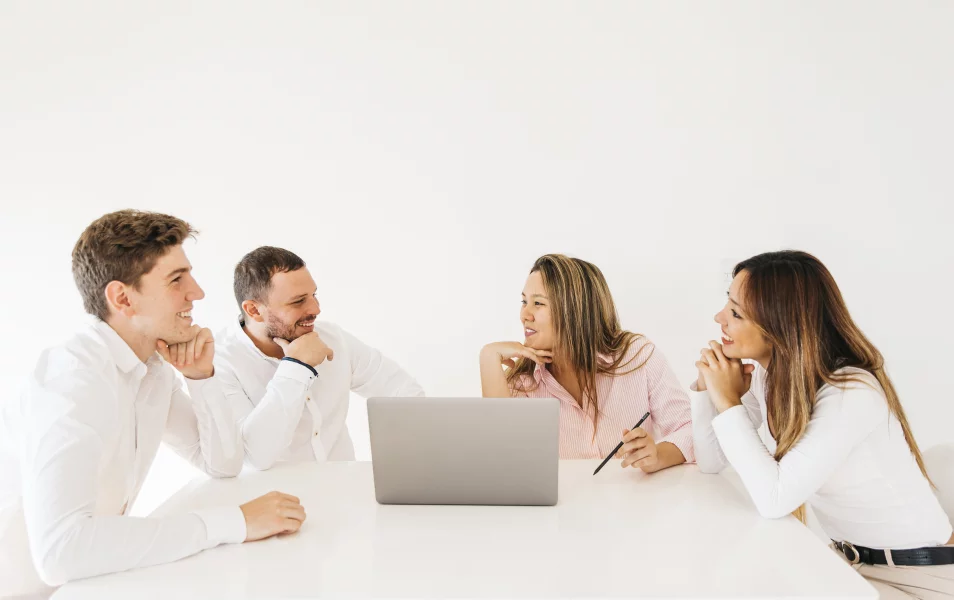 8 praktických tipov, ktoré ťa nasmerujú na cestu efektívnej tímovej spolupráce