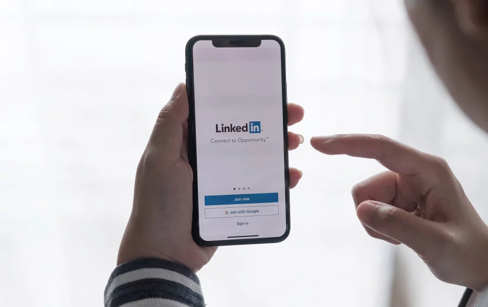 LinkedIn profile photos LinkedIn profile photos